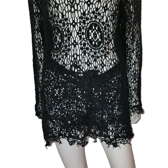 Nightcap by Carisa Rene Crochet Swim Cover Up Set with Shorts - Picture 7 of 10